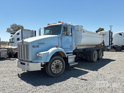 2005 Kenworth T800 6x4 T/A Dump Truck