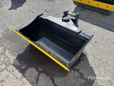 Dynamic Entities 44 in Q/C Hydraulic Tilting Godet d'excavatrice (Unused)
