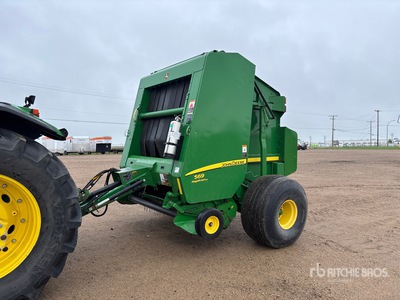 2013 John Deere 569 Round Baler