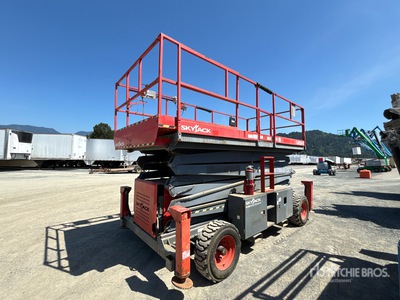 2007 Skyjack SJ9250 RT 4x4 Dual Fuel Plateforme élévatrice à ciseaux