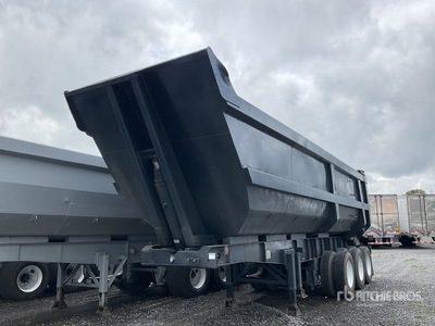 2010 SMART TRAILERS VCT-N3-1010-10 34 ft Tri/A Semirremolque de Volteo / End Dump Trailer