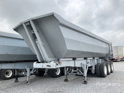 2010 SMART TRAILERS VCT-N3-1010-10 33 ft Tri/A Semirremolque de Volteo / End Dump Trailer