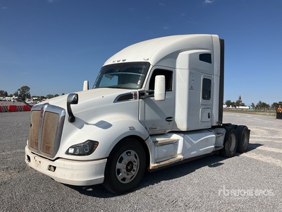 2017 Kenworth T680 6x4 Tractocamion con Dormitorio / Ciągnik siodłowy T/A z kabiną sypialną