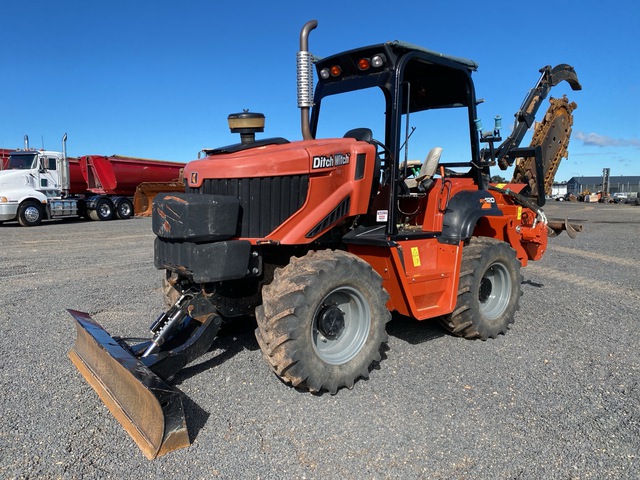 2022 Ditch Witch RT120 4x4 Trencher