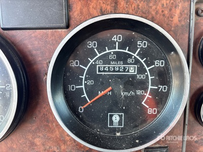 2005 Kenworth T800 6x4 Ciągnik siodłowy T/A z kabiną dzienną