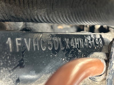 2004 Freightliner M2 106 6x4 ロールオフトラック