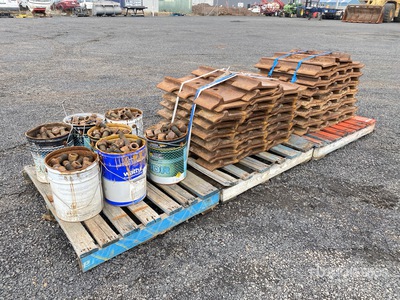 Quantity of 710 mm Single Grouser Pad - Fits D11 T/R