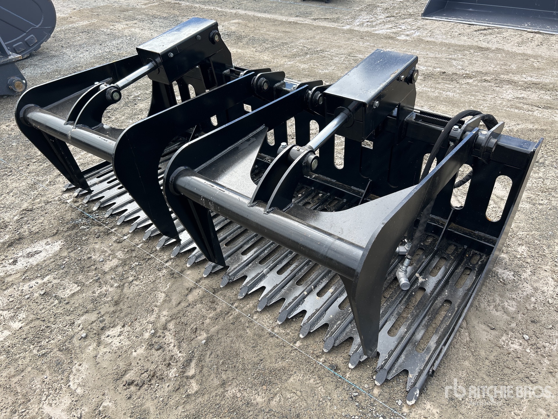2026 Skyway 2100 mm Skid Steer Grapple Bucket (Unused)