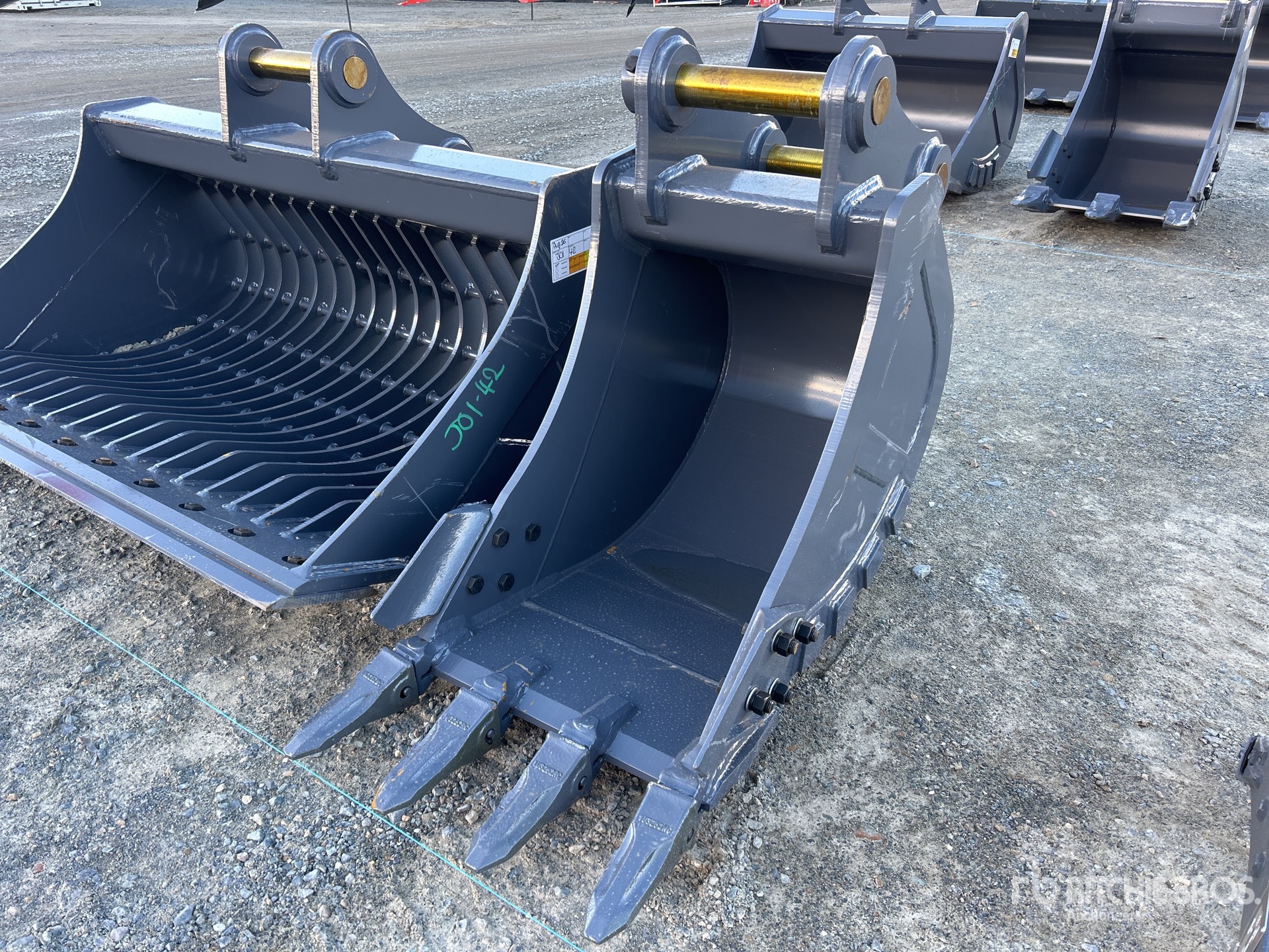 2026 Warrior 600 mm Q/C Digging Excavator Bucket - Fits 12 - 14 Ton (Unused)