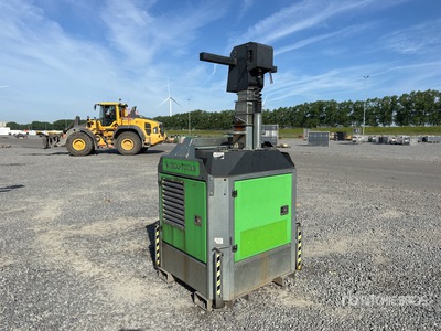 2017 Generac Cube+ 5 kVA 9M DIESEL 3X320W SKID Tour d'éclairage (Inoperable)