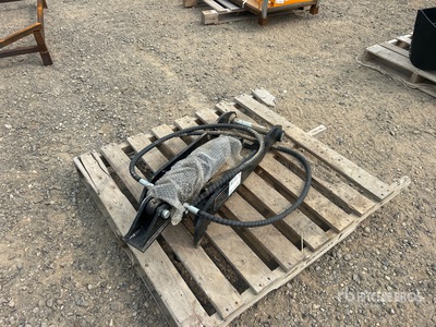 2026 GIYI GY-XJ3T 11 in Hydraulic Excavator Thumb (Unused)