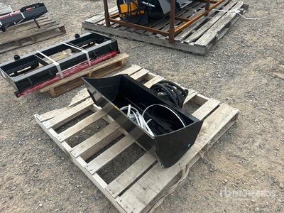 2026 GIYI GY-D3T 32 in Hydraulic Tilting Excavator Bucket (Unused)