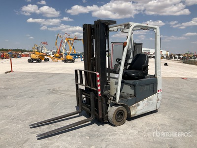 2015 UniCarriers A1N1L18Q A1N1E722132 電動フォークリフト