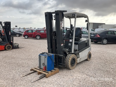 2015 Unicarriers 1Q2L25Q 1Q2E700714 Elektryczny wózek widłowy
