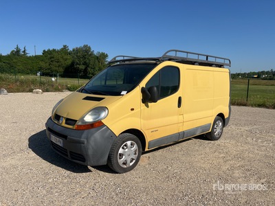 2005 Renault TRAFIC dCi 100 Vehicule Utilitaire Fourgon cargo