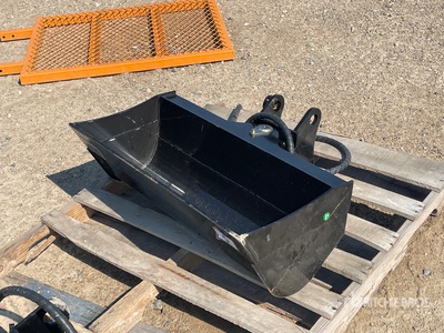 2026 GIYI GY-D5T 32 in Cleanup CAT Tilting Excavator Bucket (Unused)