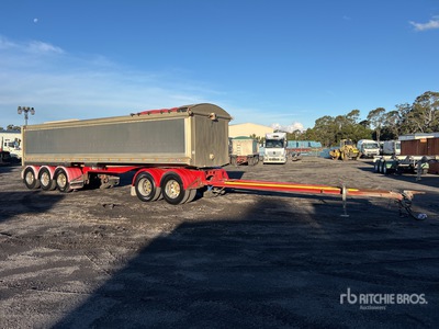 2016 MaxiTrans 9.8 m 5/Axle Dog End Dump Trailer