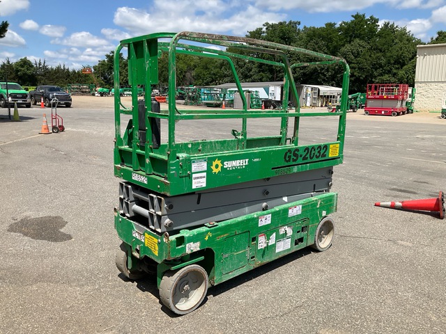 2016 Genie GS-2032 Electric Scissor Lift