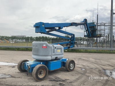 Genie Z45/25JDC 2WD Electric Articulating Boom Lift