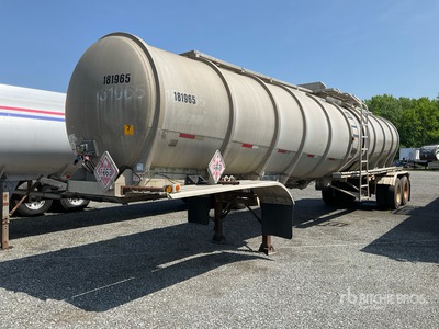 1990 Polar 8600 gal T/A Tank-Anhänger
