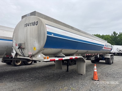 1995 Polar 3000 gal T/A タンクトレーラー