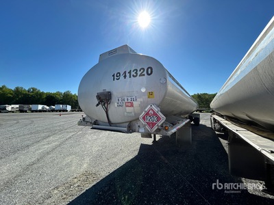 2007 Polar 9500 gal T/A タンクトレーラー