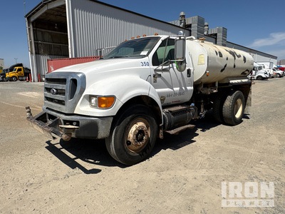 2011 Ford F-750 Super duty 50 gal 4x2 Water Truck (Inoperable)