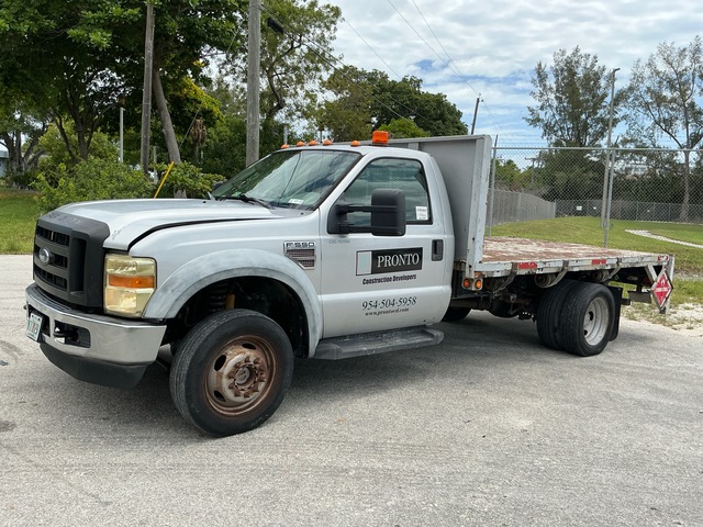 2008 Ford F-550 Super Duty XL 4x4 Flatbed Truck