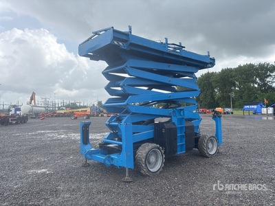 2016 Genie GS-5390 4x4 Diesel Scissor Lift