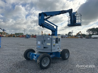2017 Genie Z-34/22 2WD Diesel Articulating Boom Lift