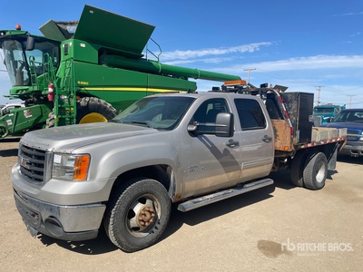 2009 GMC 3500 4x4 Crew Cab Flatbed Truck