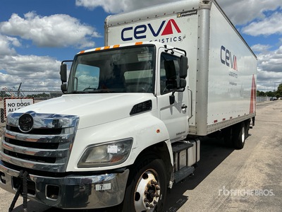 2020 Hino 268 Camion fourgon