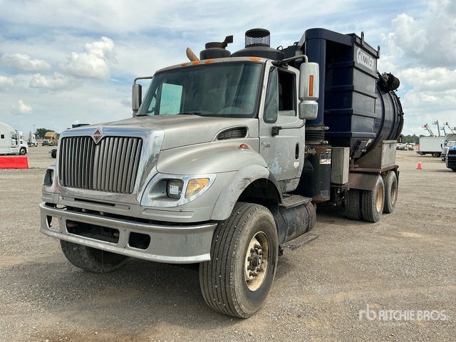 Guzzler on 2005 International 7600 6x4 Vacuum Excavator Truck