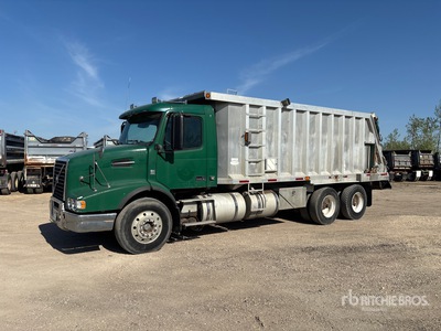2009 Volvo VHD 6x4 Rear Loader Camion de ramassage des ordures ménagères