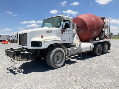 2000 International 5600i 6x4 Camion Revolvedora de Concreto / Beton-Fahrmischer