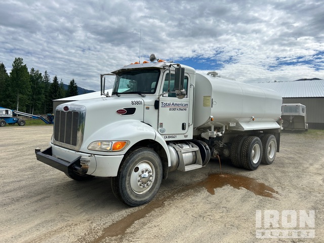 2015 Peterbilt 348 4000 gal 6x4 Water Truck