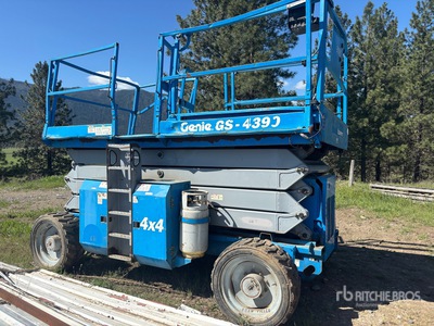 2008 Genie GS4390 Podnośnik nożycowy