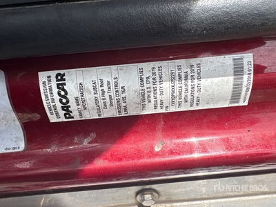2019 Kenworth T680 6x4 Cabeza Tractora Cabina Dormitorio