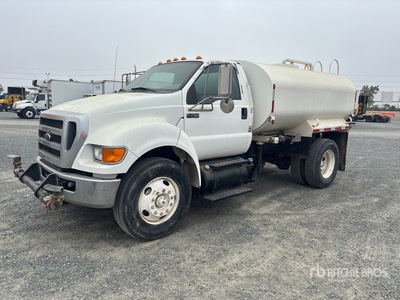 2012 Ford F-750 XL 2000 gal 4x2 Autocarro per acqua