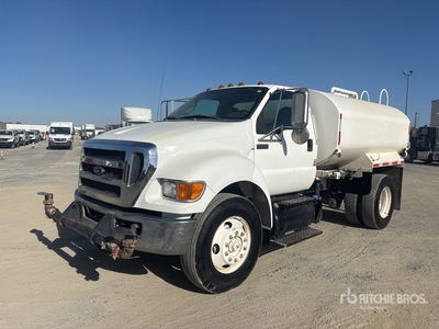 2012 Ford F-750 XL 2000 gal 4x2 Water Truck