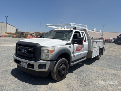 2016 Ford F-550 XL 4x2 Platte vrachtwagen