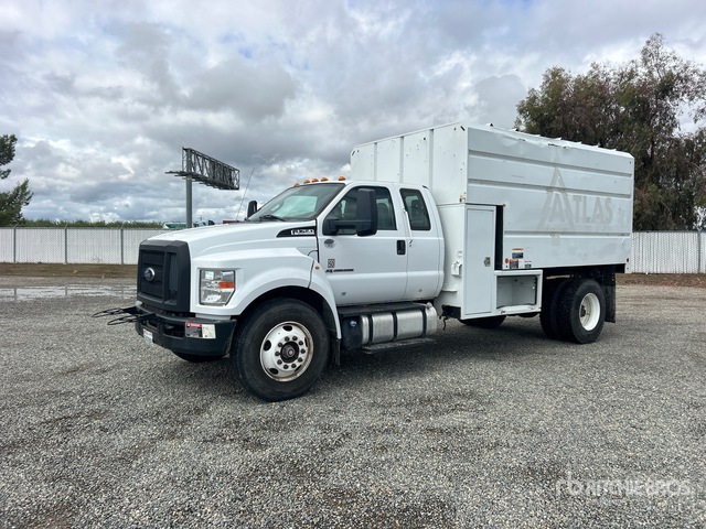 2019 Ford F-750 4x2 Extended Cab Chipper Truck