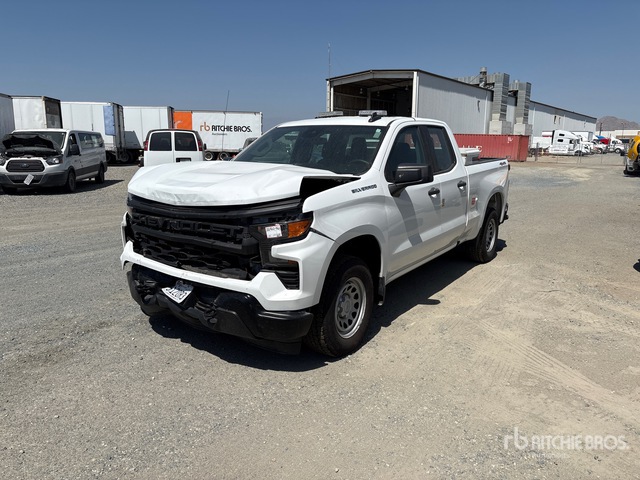 2023 Chevrolet Silverado 1500 4x4 Extended Cab Pickup