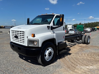 2005 Chevrolet C6500 4x2 Cab and Chassis