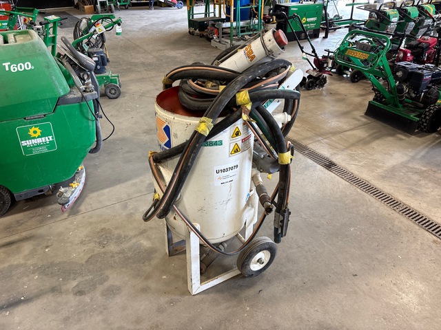 2022 Axxiom 3.5CF Pneumatic Sand Blaster