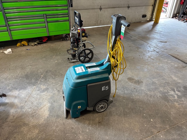 2023 Tennant E5 Walk-Behind Electric Carpet Extractor