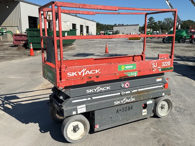 2017 Skyjack SJIII-3220 Electric Scissor Lift