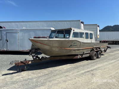 26 ft Fishing Boat (Inoperable)