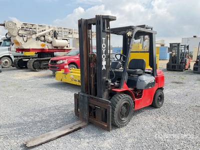 2004 Toyota 7FDU30 5620 lb Montacargas / Carrelli Elevatori (Inoperable)