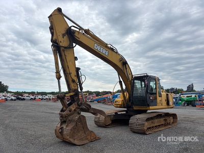 2005 John Deere 200C LC Tracked Excavator